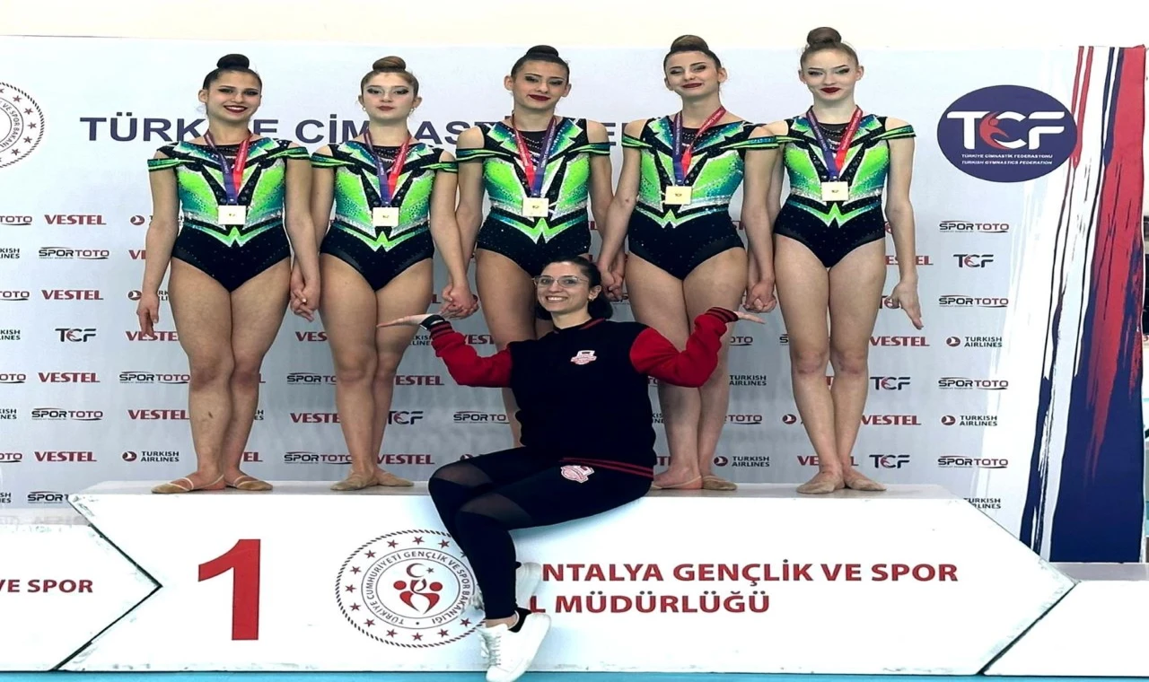 Cimnastikte şampiyon Muratpaşa