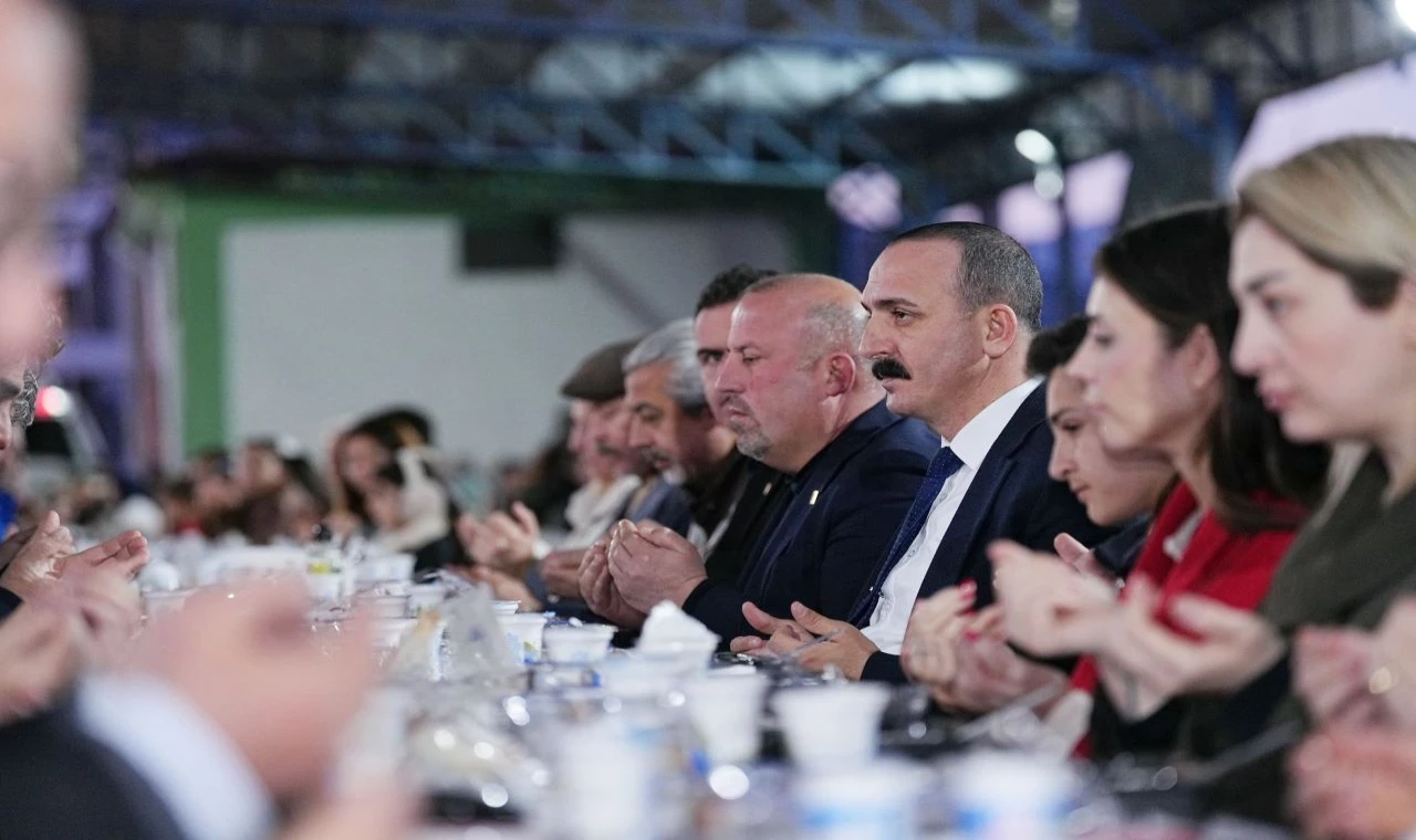 Kotan iftar yemeğinde vatandaşlarla buluştu