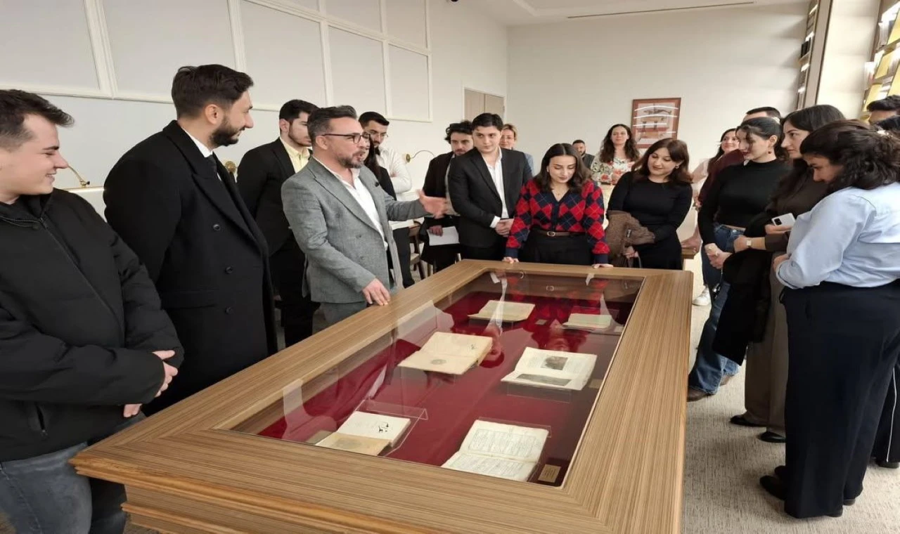 Kütüphanede Hukuk ve Edebiyat Söyleşisi