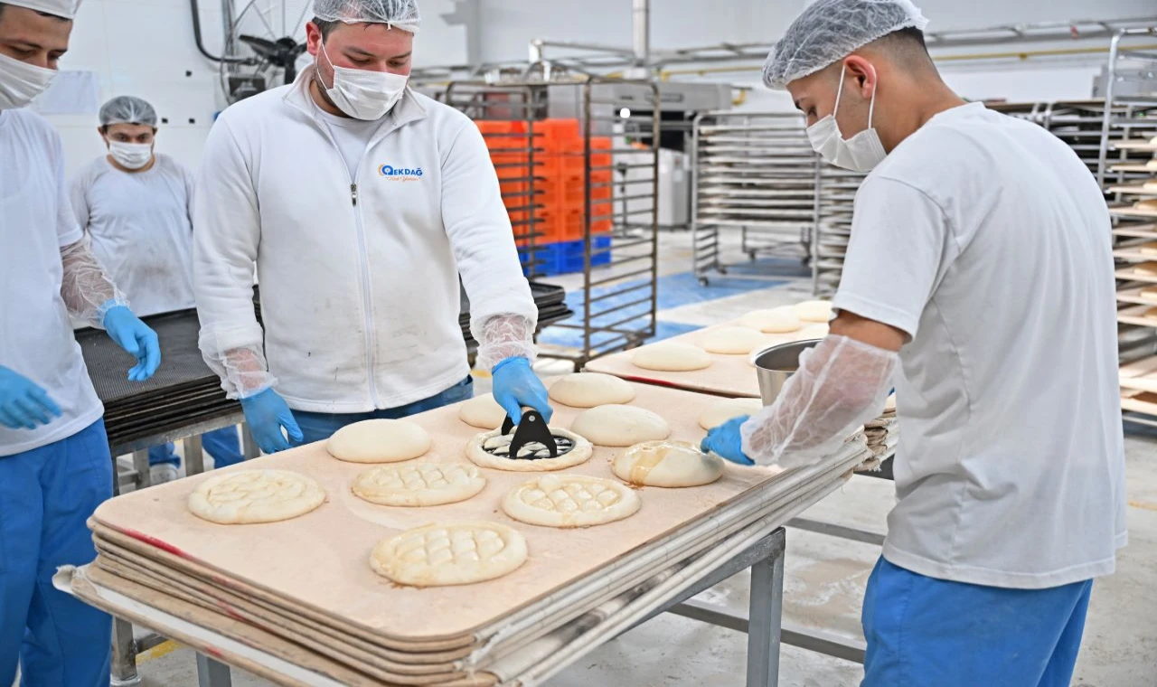 Ramazan bereketi Büyükşehir’le Antalya sofralarında