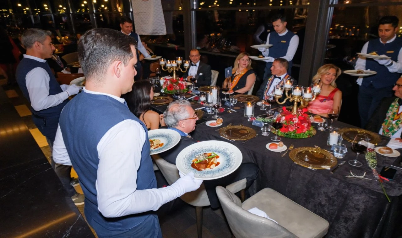 Tadım ustalarına Sevgililer Günü temalı lezzetler