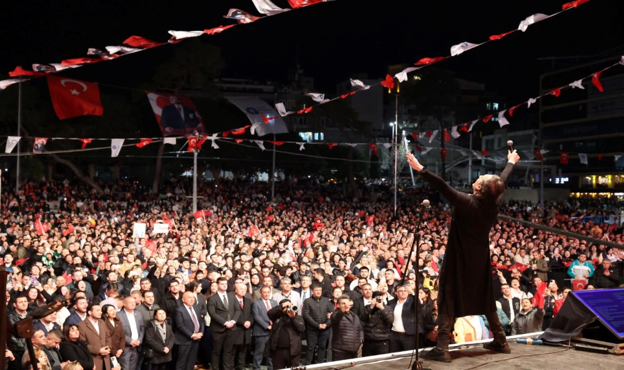 Antalyalılar Kıraç konseriyle coştu