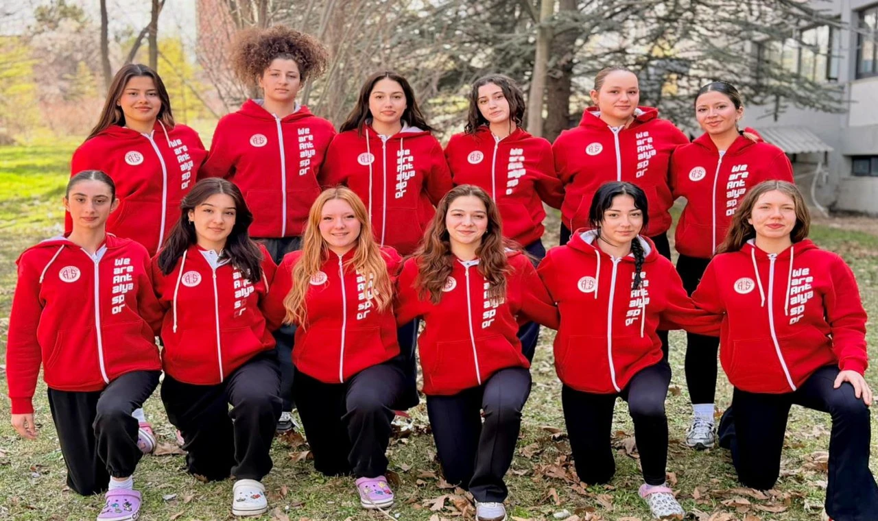 Antalyaspor Sutopu Takımı Yarı Final bileti peşinde