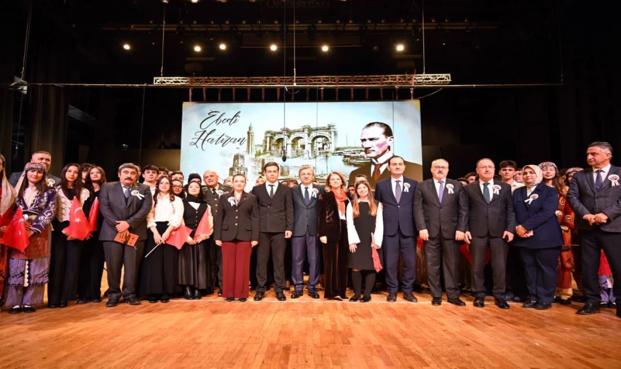 Atatürk'ün Antalya'ya gelişi coşkuyla kutlandı