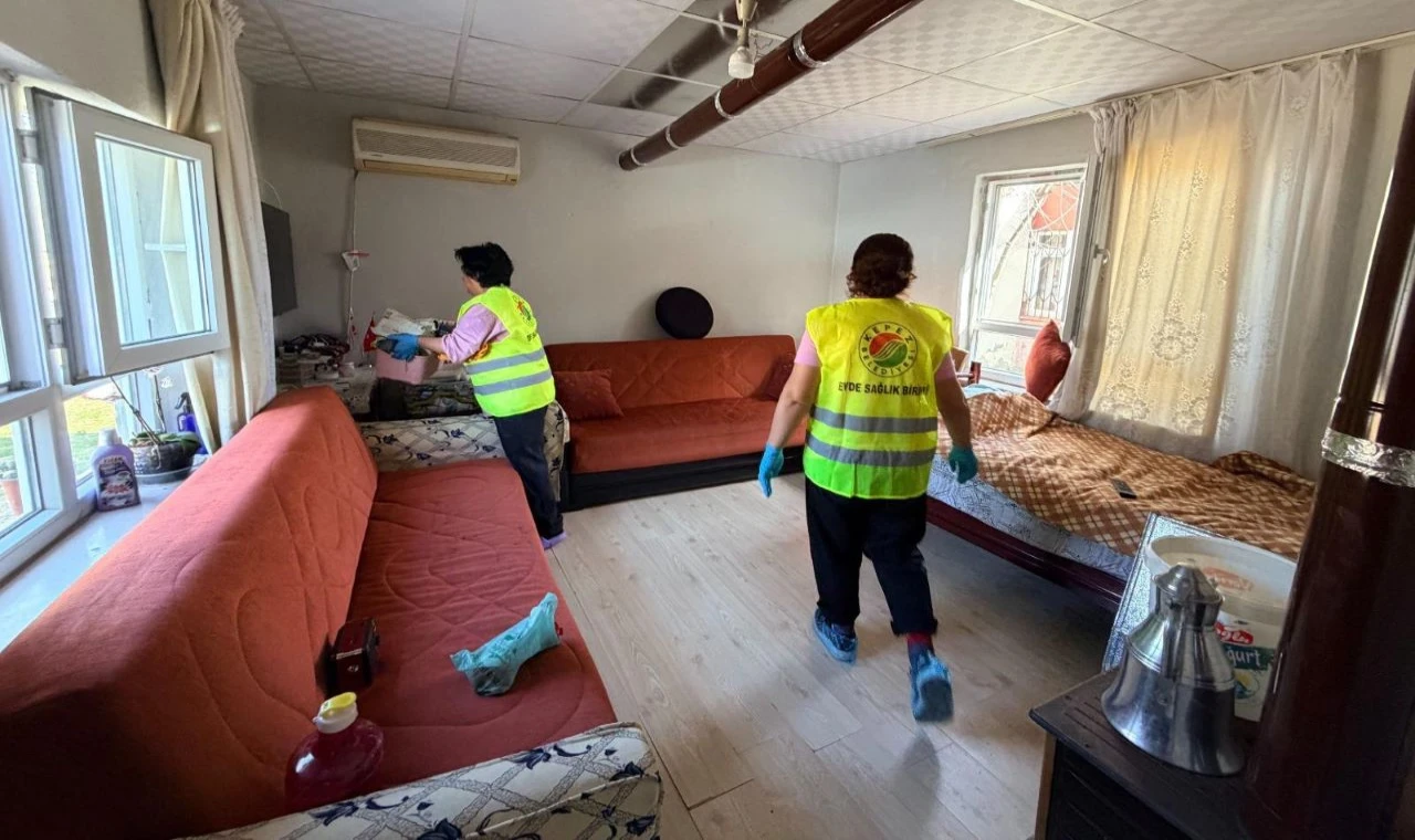 Kepez’den şehit ve gazi evlerinde bayram temizliği