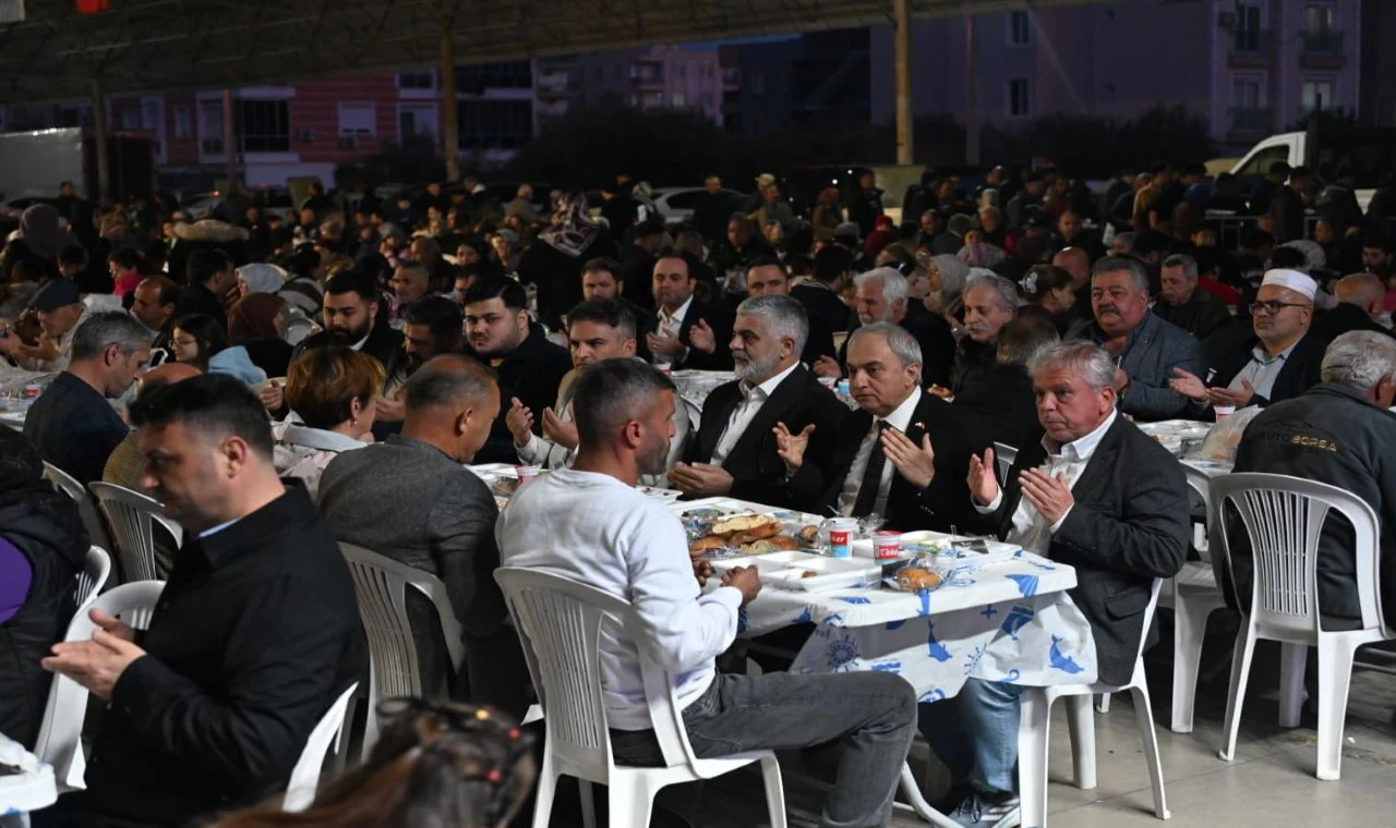 Kepez’in sofraları mahalleleri birleştiriyor