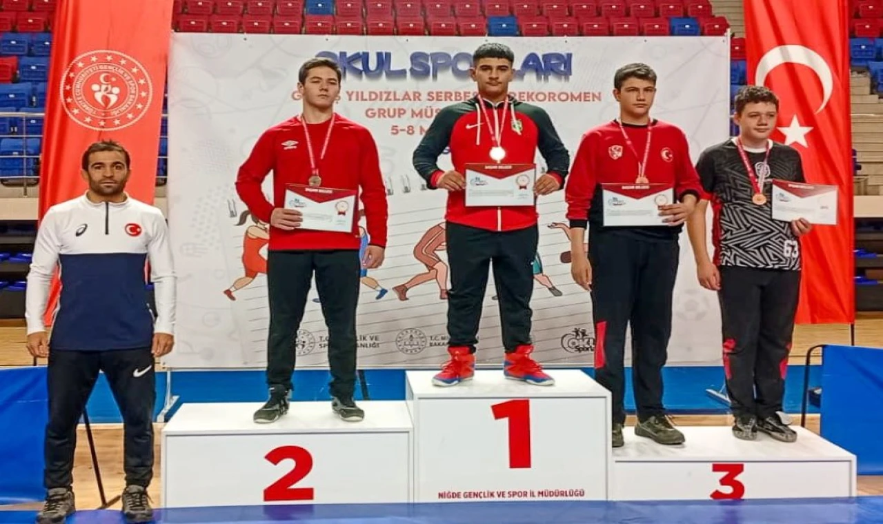 Madalyaları topladılar