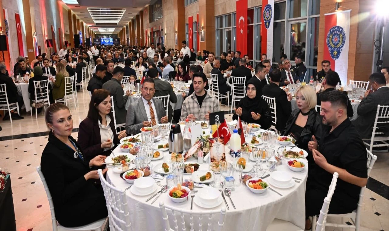 Şehit aileleri ve gaziler iftar sofrasında buluştu