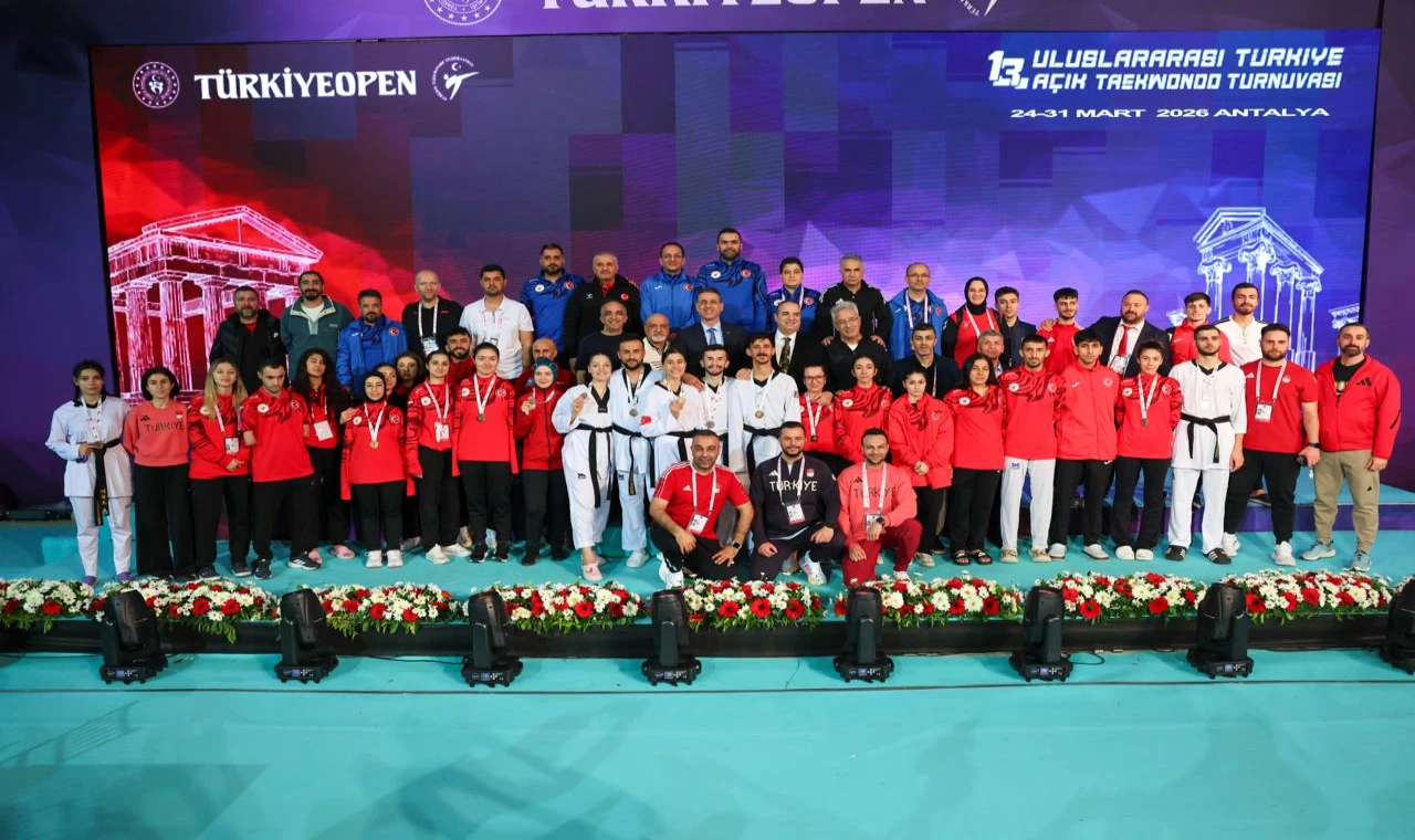 Türk sporculardan Antalya’da 44 madalya