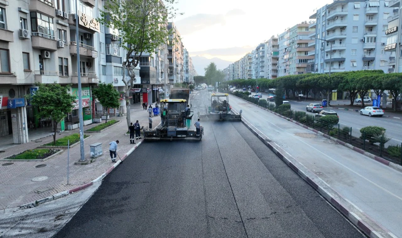 100. Yıl Bulvarı’nda 5. etap asfalt çalışması