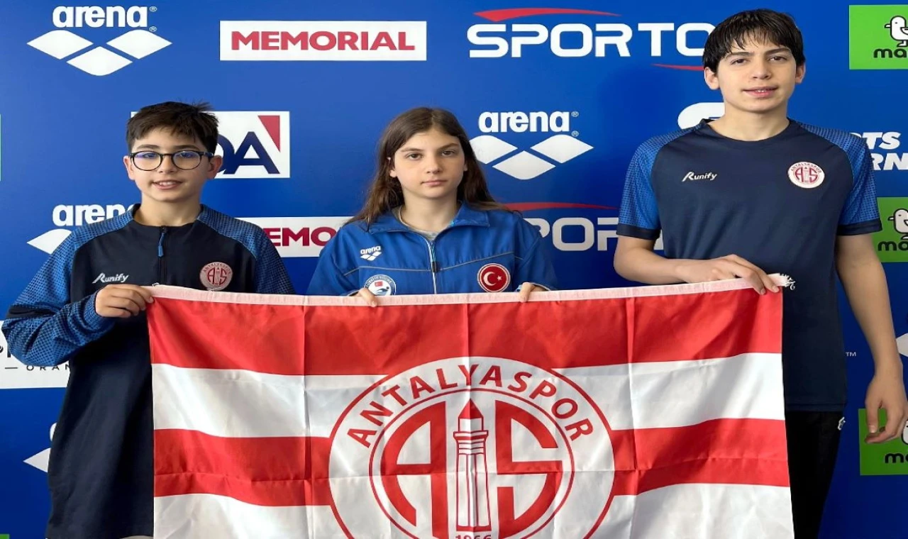 Antalyaspor’un genç yüzücüleri derecelerini geliştirdi