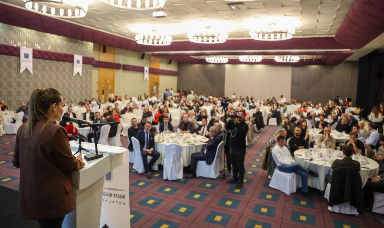 Özdemir: 6 katlı kavşak yapacağız