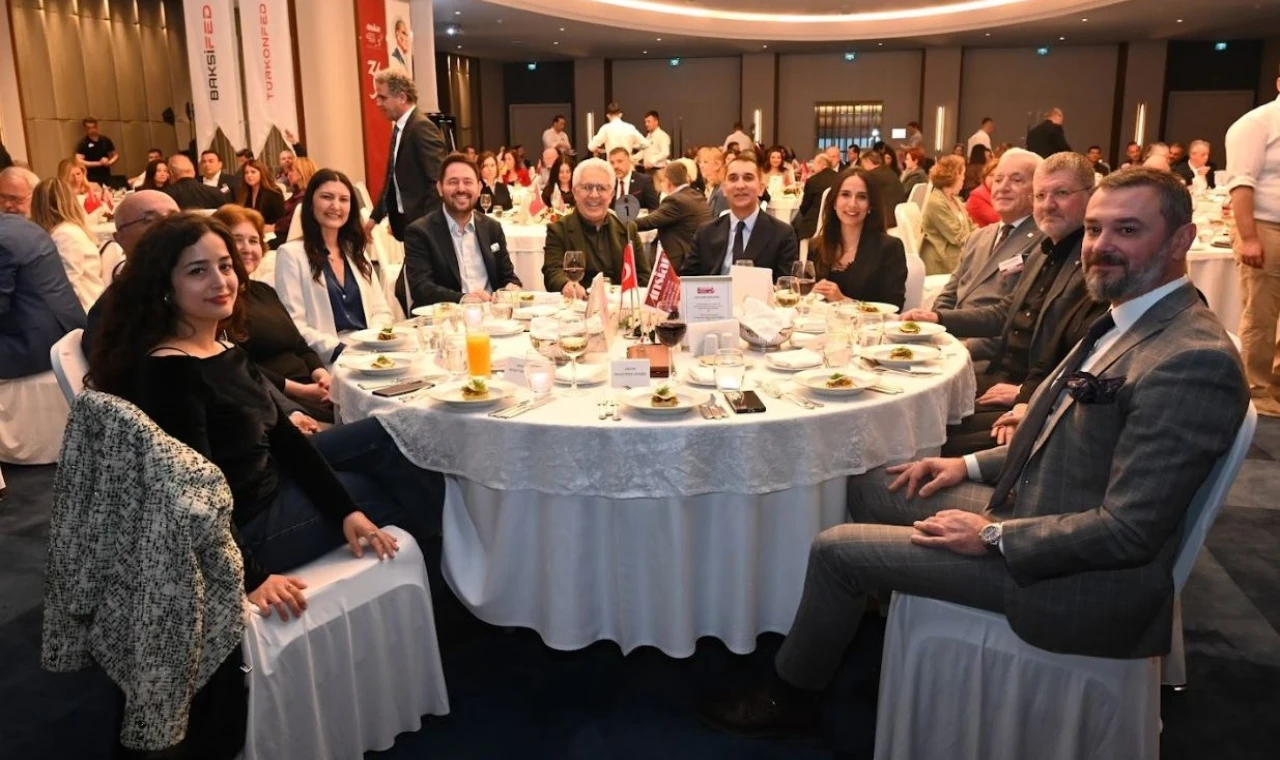 Zülfü Livaneli ANSİAD’ın konuğu oldu