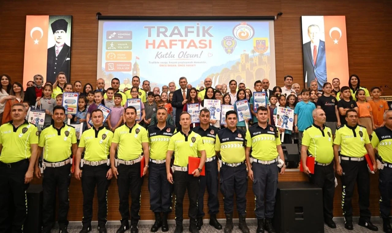 Antalya'da Trafik Haftası etkinliği düzenlendi