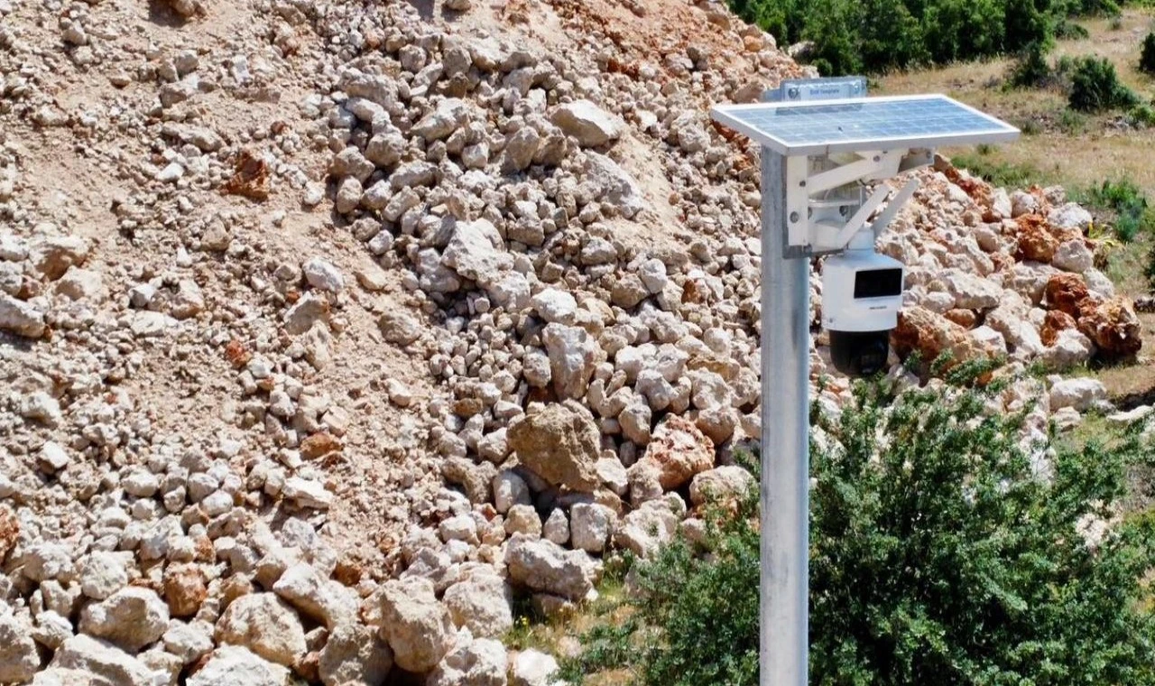 Çevreyi kirletenlere foto kapanlı takip