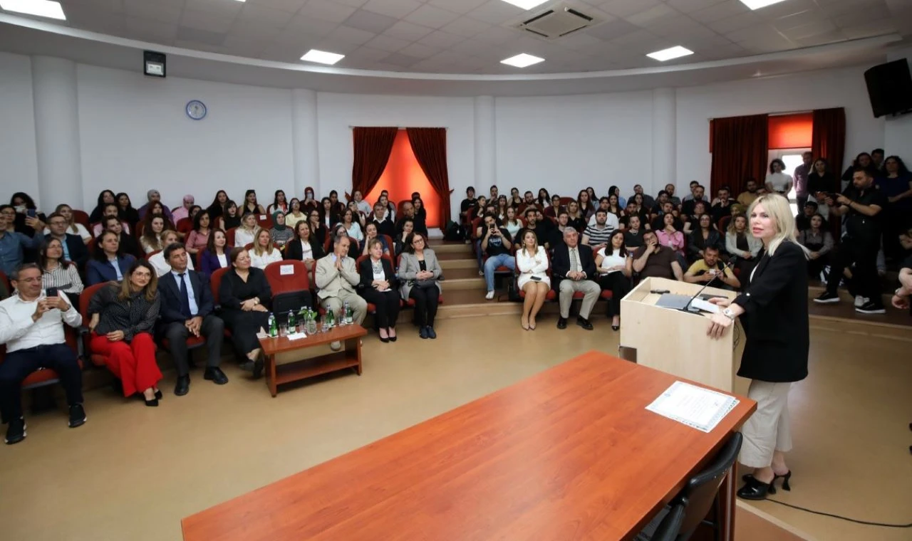 Rektör Özkan’dan Geleceğin Bilim Kadınlarına Mentörlük