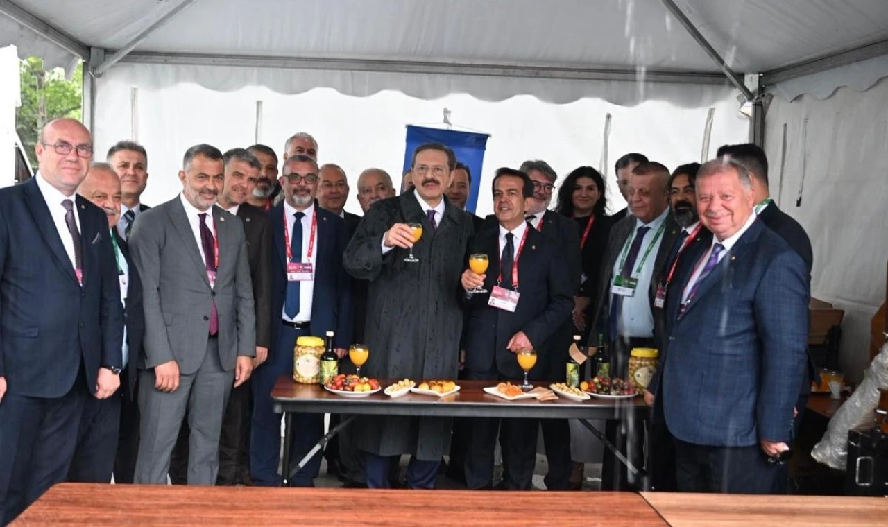 TOBB’da Antalya Ticaret Borsası standına yoğun ilgi