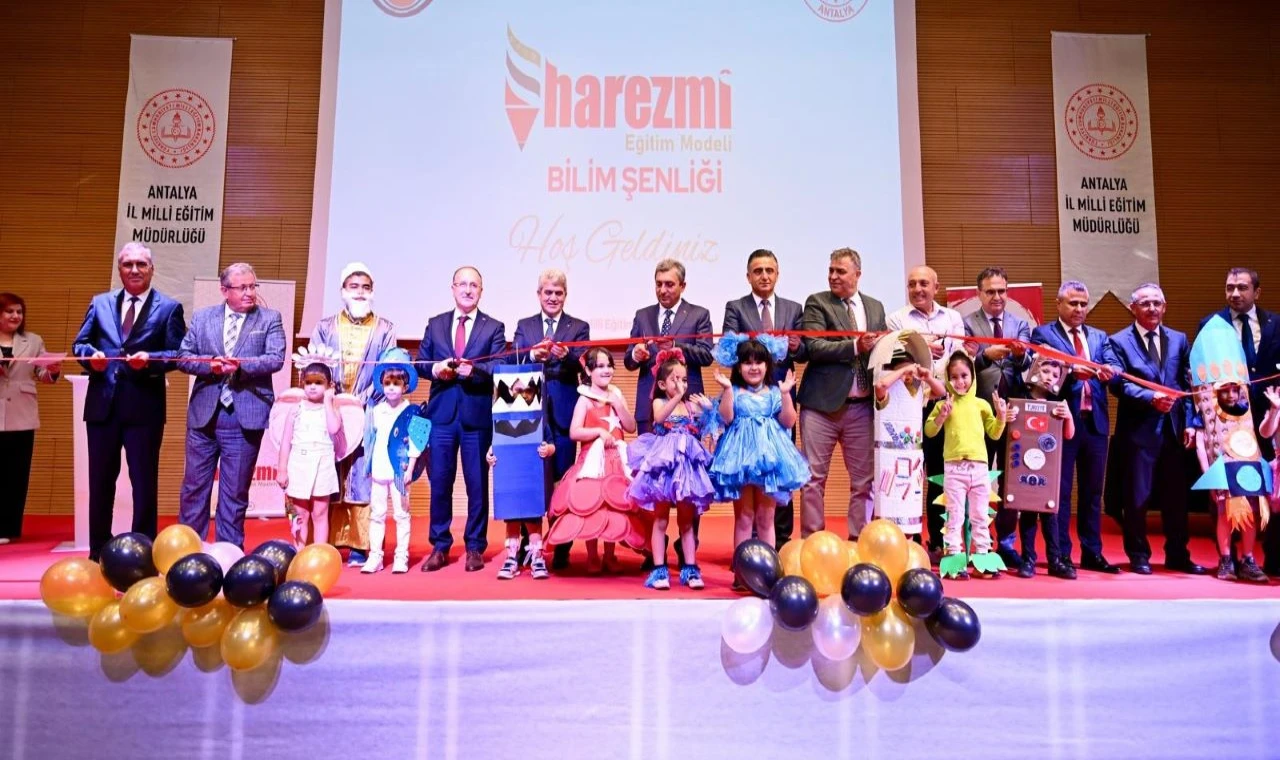 Antalya’da Harezmi Yıl Sonu Bilim Şenliği