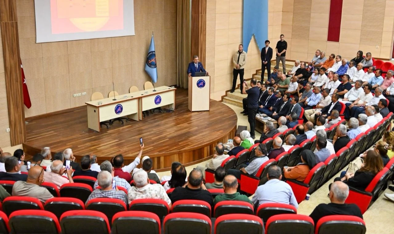 Antalya'da "Muhtarlar Akademisi" başladı