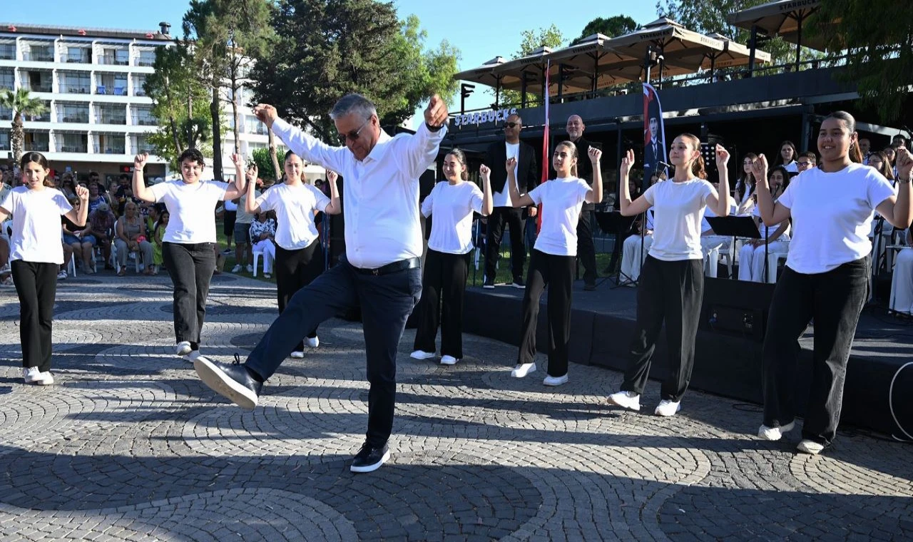 Kemer’de ”Yaza merhaba konseri”