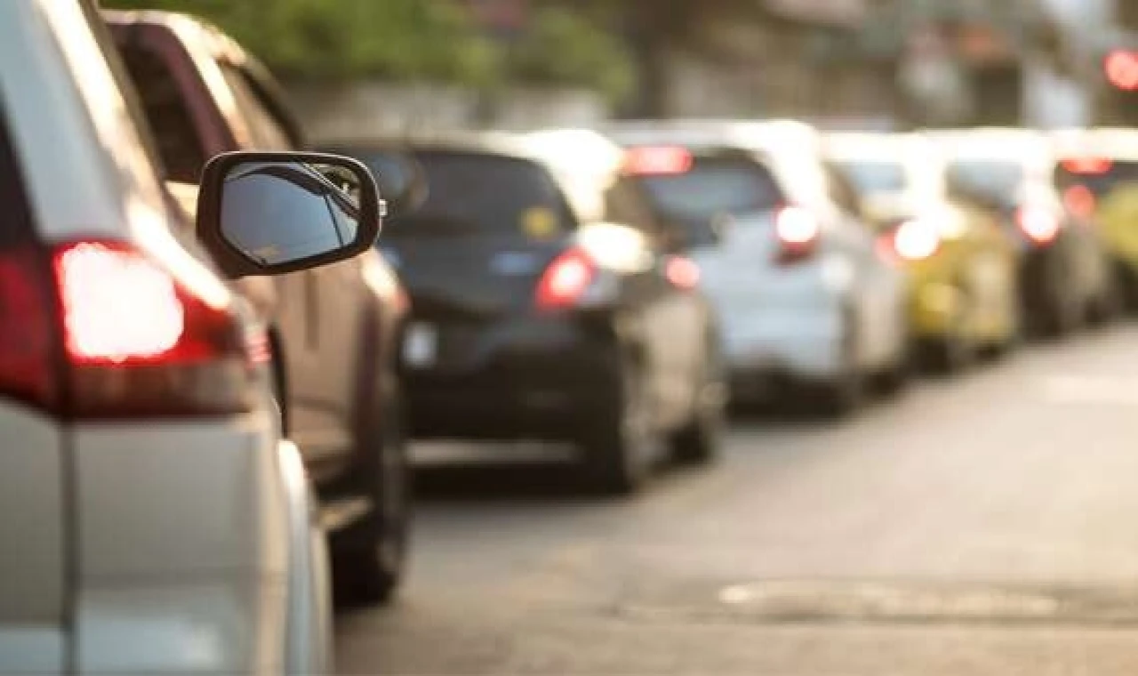 Motorlu kara taşıtlarında sert fren