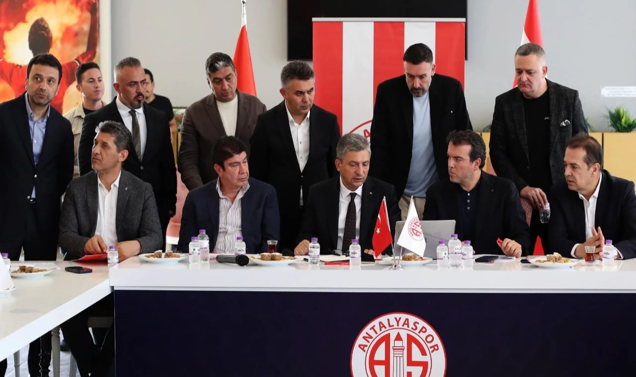 Antalyaspor’un destek kampanyası kent protokolü ile buluştu