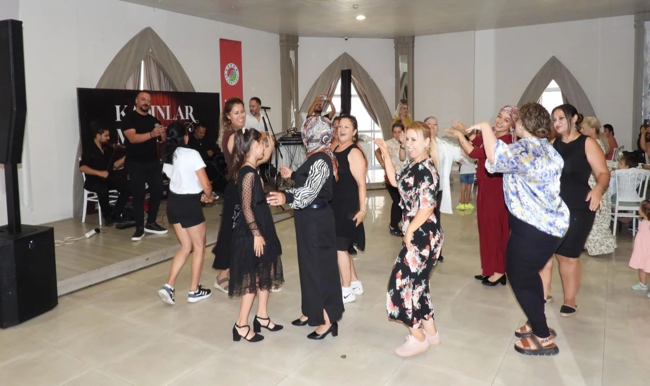Kepez’de kadınlar matinede buluştu