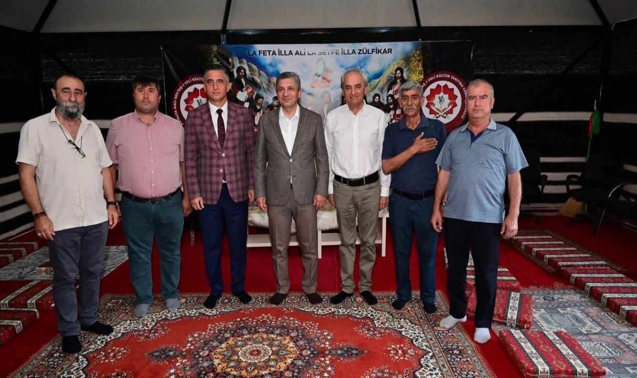 Kocagöz’den aşure lokmasında birlik mesajı