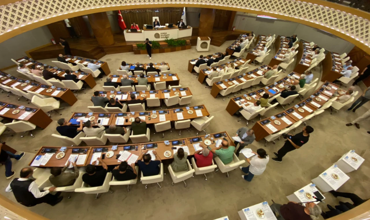 Antalya Büyükşehir Meclisi’nde milyonluk bütçe kararları