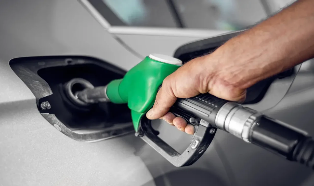 Benzine tüm zamanların en büyük zammı geliyor! 90 TL'yi aşacak