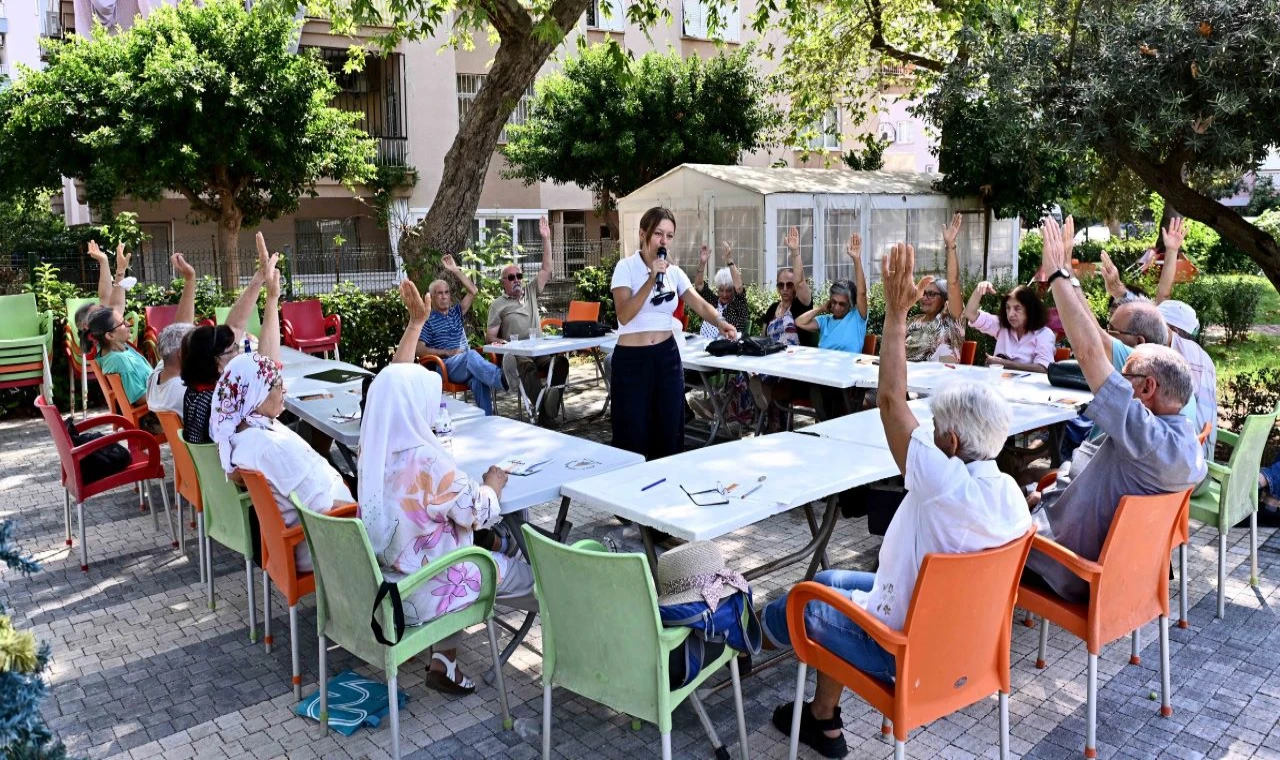 Muratpaşa’da yaşlıevlerinde hafızalar tazelendi