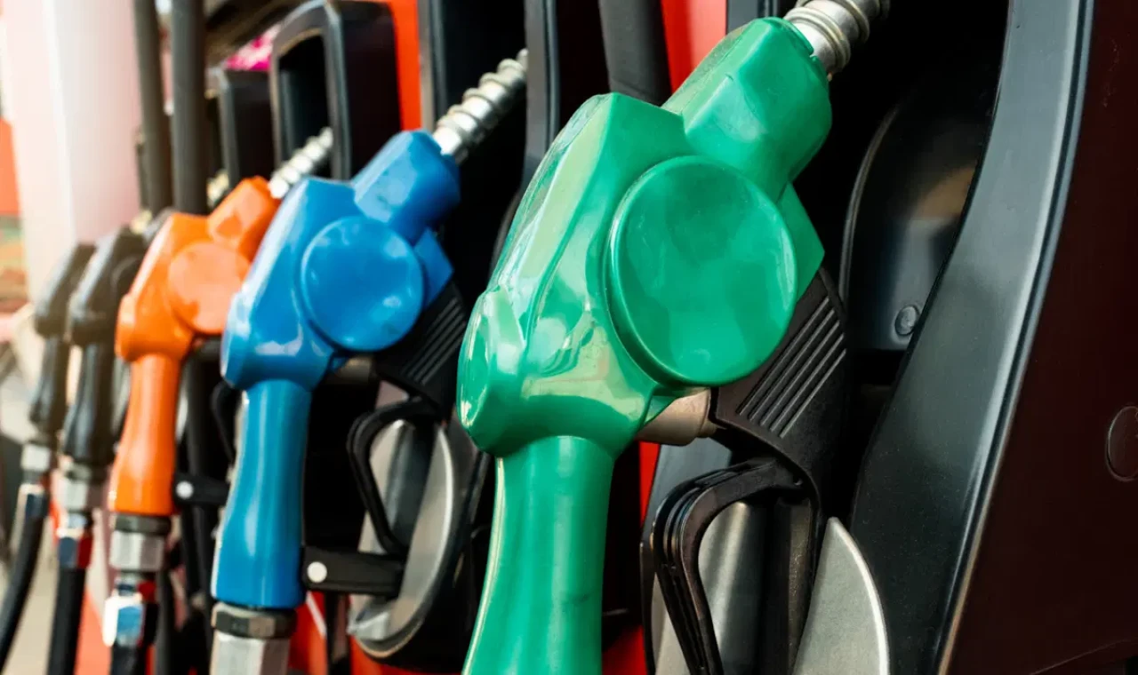 Benzine bir indirim daha