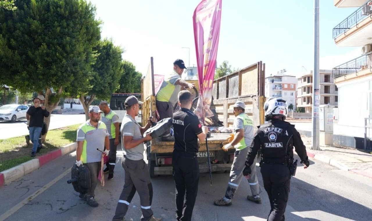 Kepez’de yol ve kaldırım işgallerine müdahale