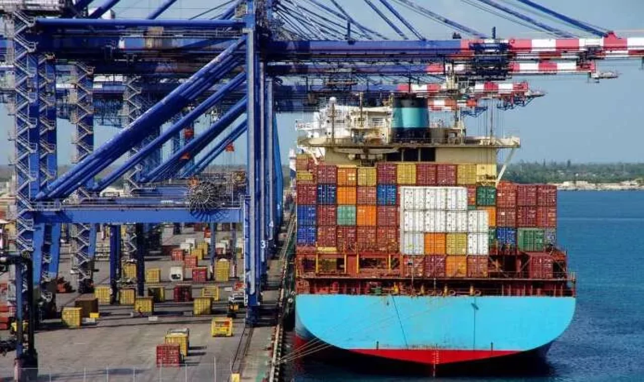 Dış ticaret açığı yüzde 25,8 geriledi