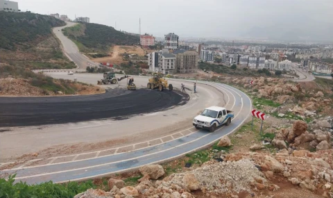 Kepez Belediyesi, yağmurun aşındırdığı yolları yeniledi