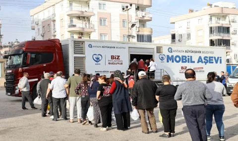 Mobil Aşevi her akşam farklı bir mahallede