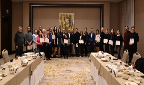 AGC’li Gazetecilere İngilizce Sertifikası