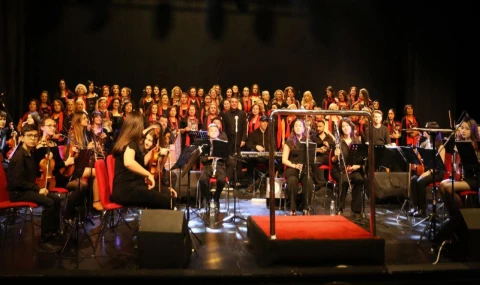 Anlamlı günde aynı sahnede buluştular