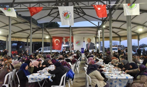 Başköy ve Gaziler’de iftar sofraları kuruldu
