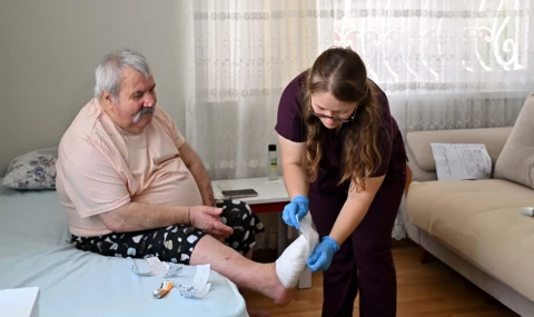 Muratpaşa yüzlerce hastaya ulaştı