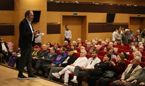 Akif Aktuğ okurlarıyla buluştu