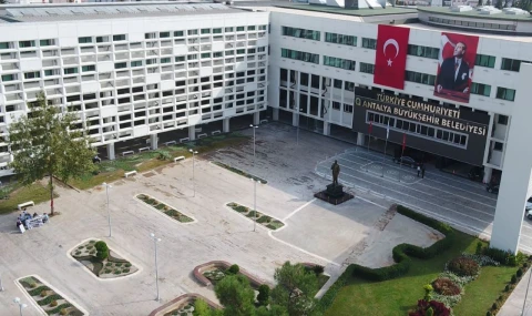 Antalya Büyükşehir Belediyesi'ne yönelik yeni operasyon