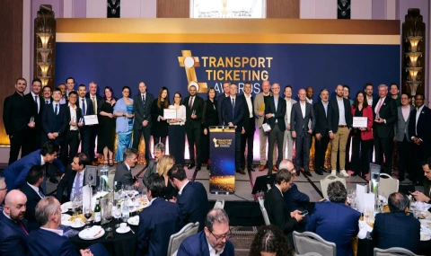 Antalyakart Londra’dan birincilikle döndü