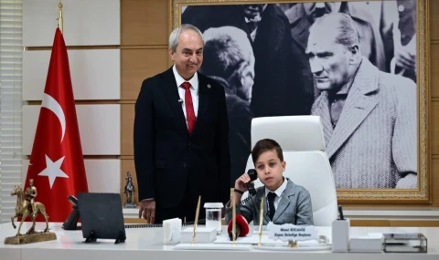 Kocagöz koltuğunu Ömer’e bıraktı