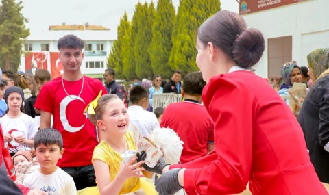 Korkuteli’de coşkulu kutlama