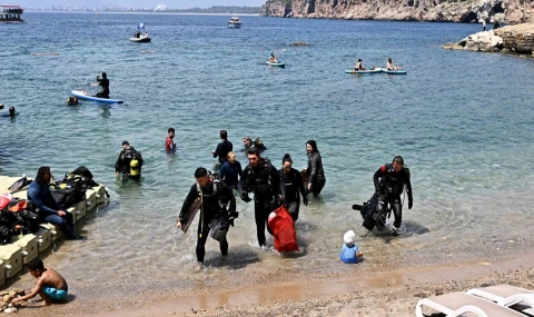 Mermerli Plajı’nda deniz dibi temizliği