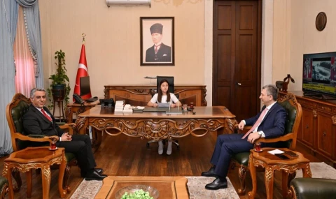 Vali Şahin makamını Nazenin Karsavurdan'a devretti