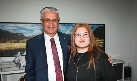 Başkan Topaloğlu’na anlamlı hediye