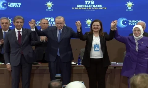Rozetlerini Erdoğan taktı