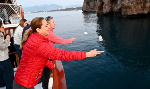 Dilekler Akdeniz’in mavi sularına bırakıldı